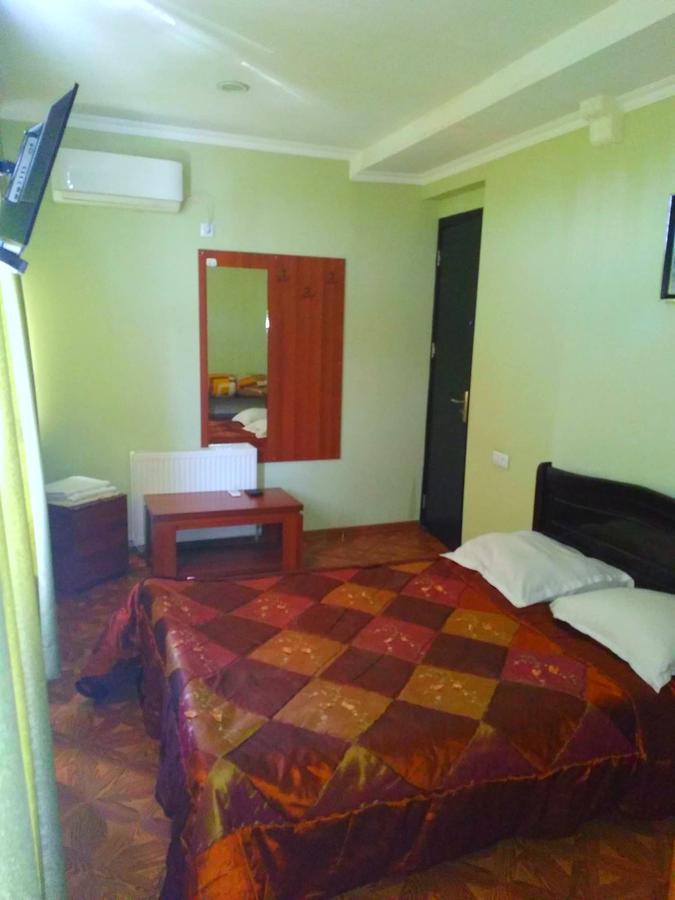 Hotel Texas Tbiliszi Kültér fotó